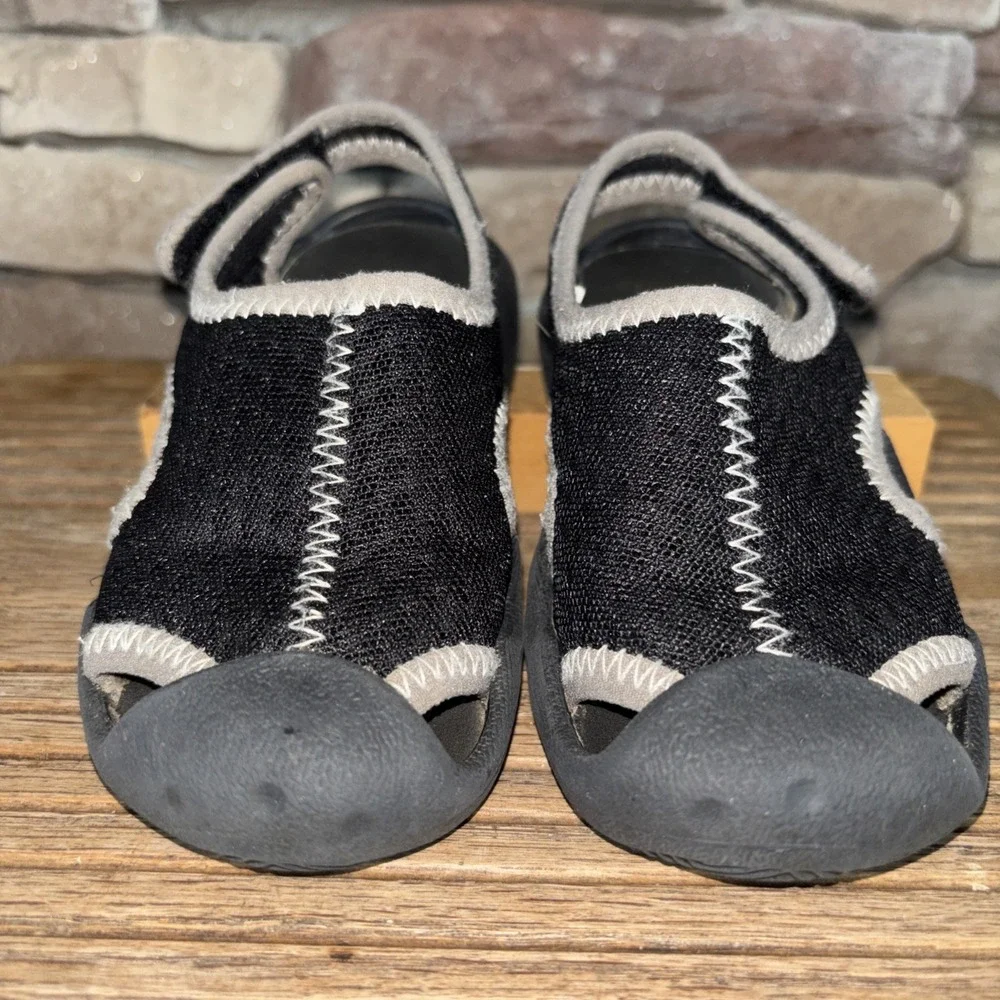 Crocs Black C 8 Swiftwater Sandal Closed Bump Toe Fisherman Water Safe Toddler